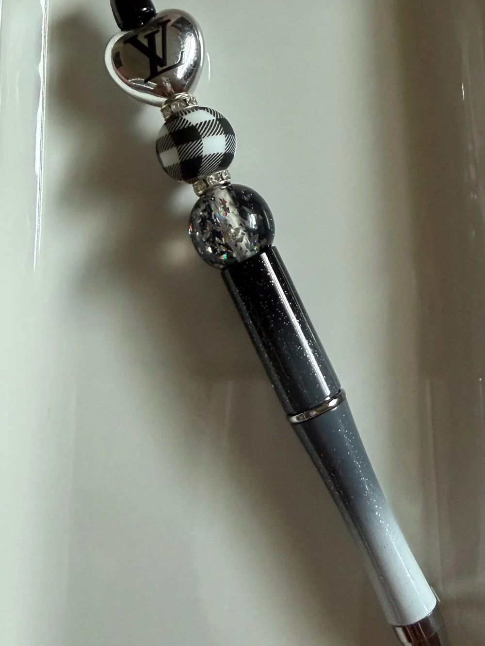 BEADED PEN